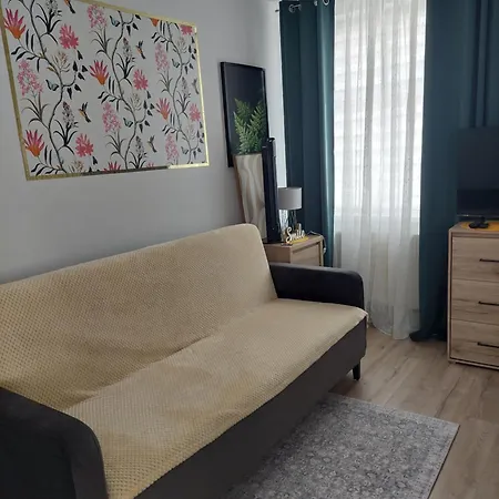 Baza Sleza , Nowoczesny W Sercu Sobotki *